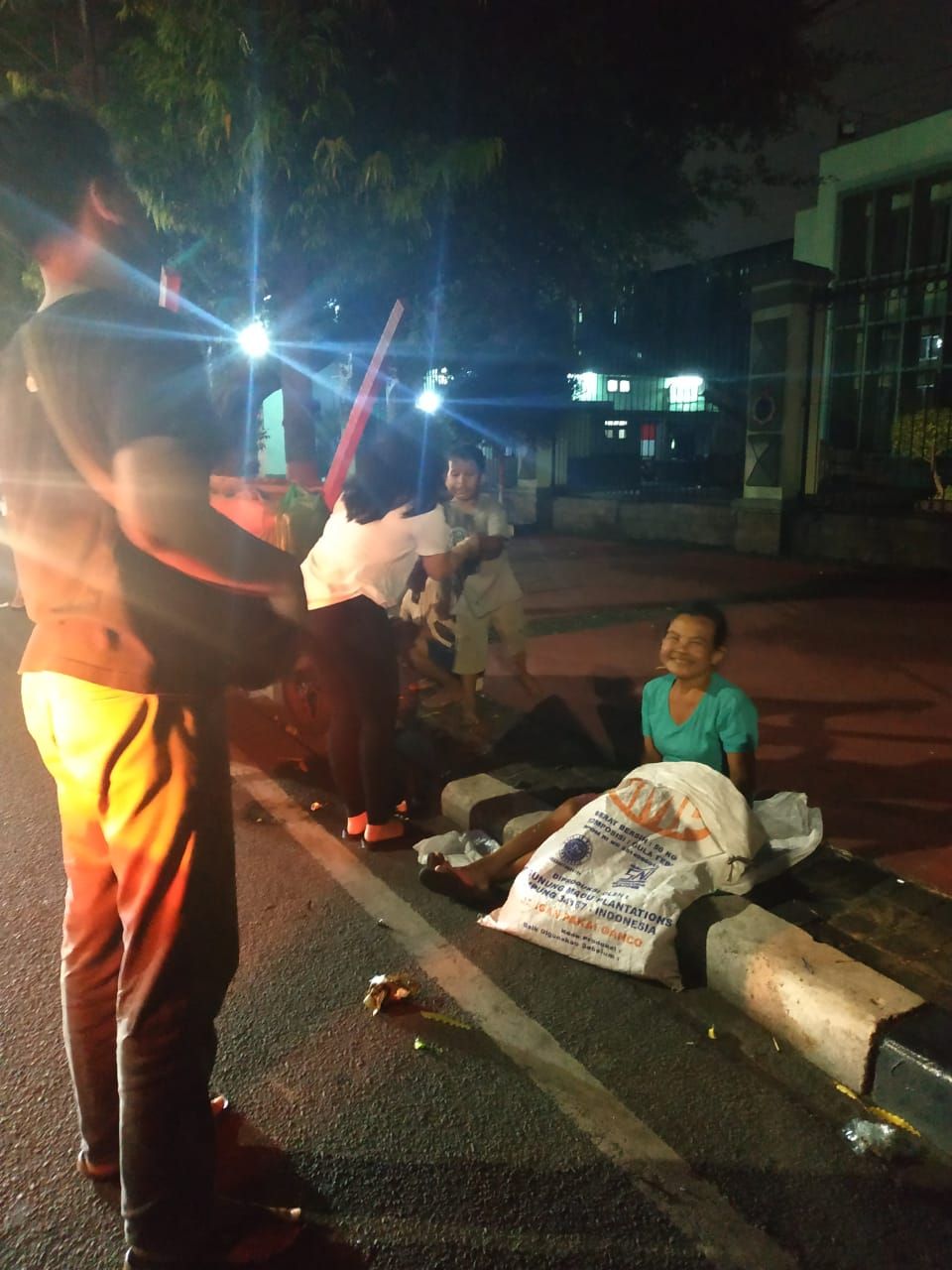 Homeless Sharing #2 thumb 11