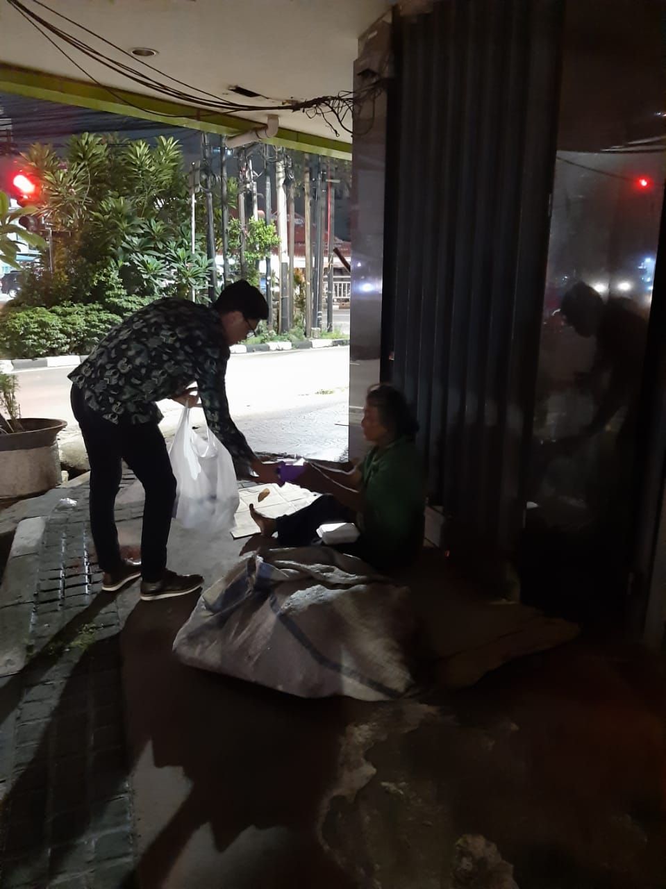 Homeless Sharing #1 thumb 3